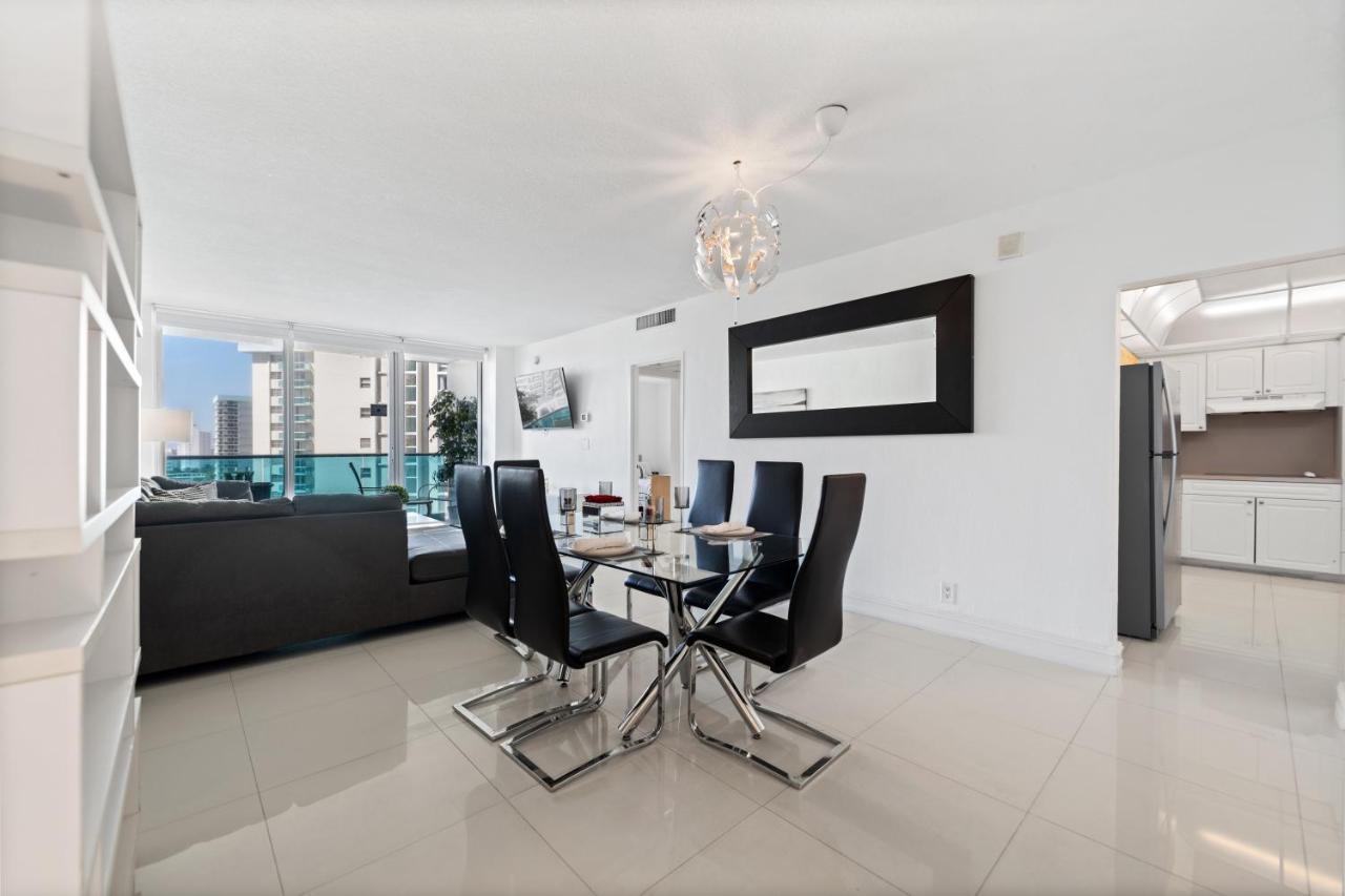 Luxury Beachfront Condo Private Beach Access, Pool & Game Room!!! Холивуд Екстериор снимка