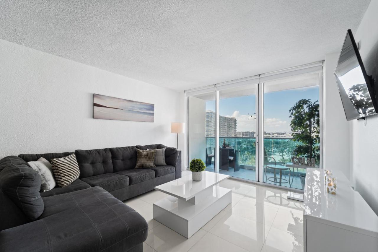 Luxury Beachfront Condo Private Beach Access, Pool & Game Room!!! Холивуд Екстериор снимка