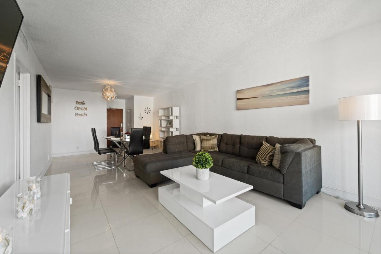 Luxury Beachfront Condo Private Beach Access, Pool & Game Room!!! Холивуд Екстериор снимка